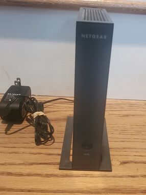 Netgear - Wireless Router - Model# N300 WNR2000 v2